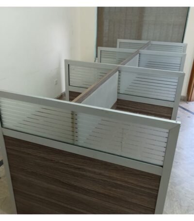 Workstations with Side Glass Aluminum Partitions